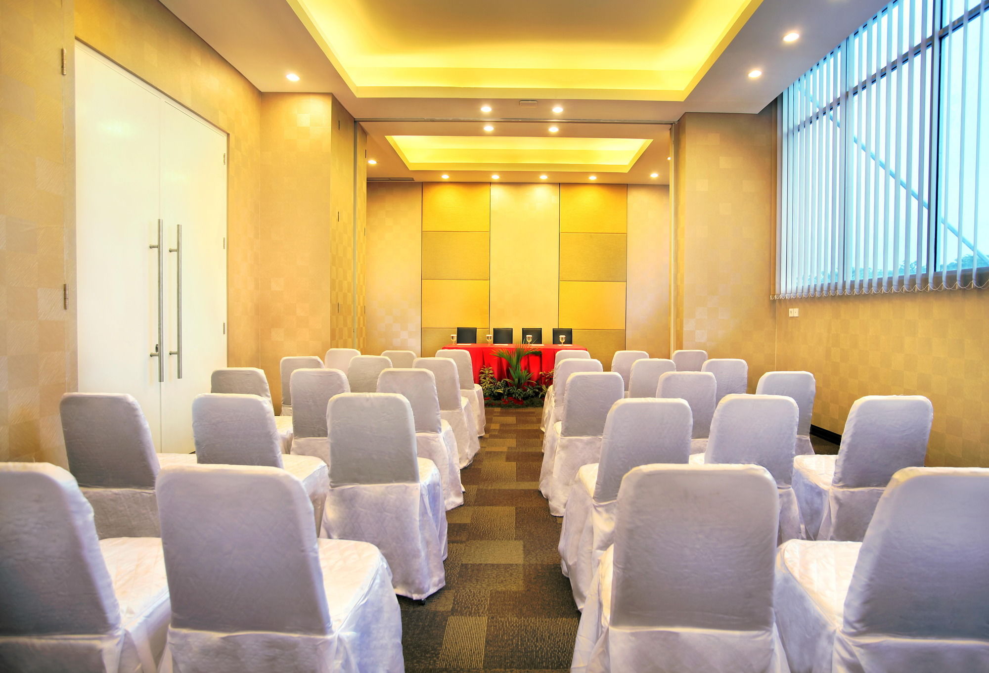 Фото Отель Favehotel Manahan