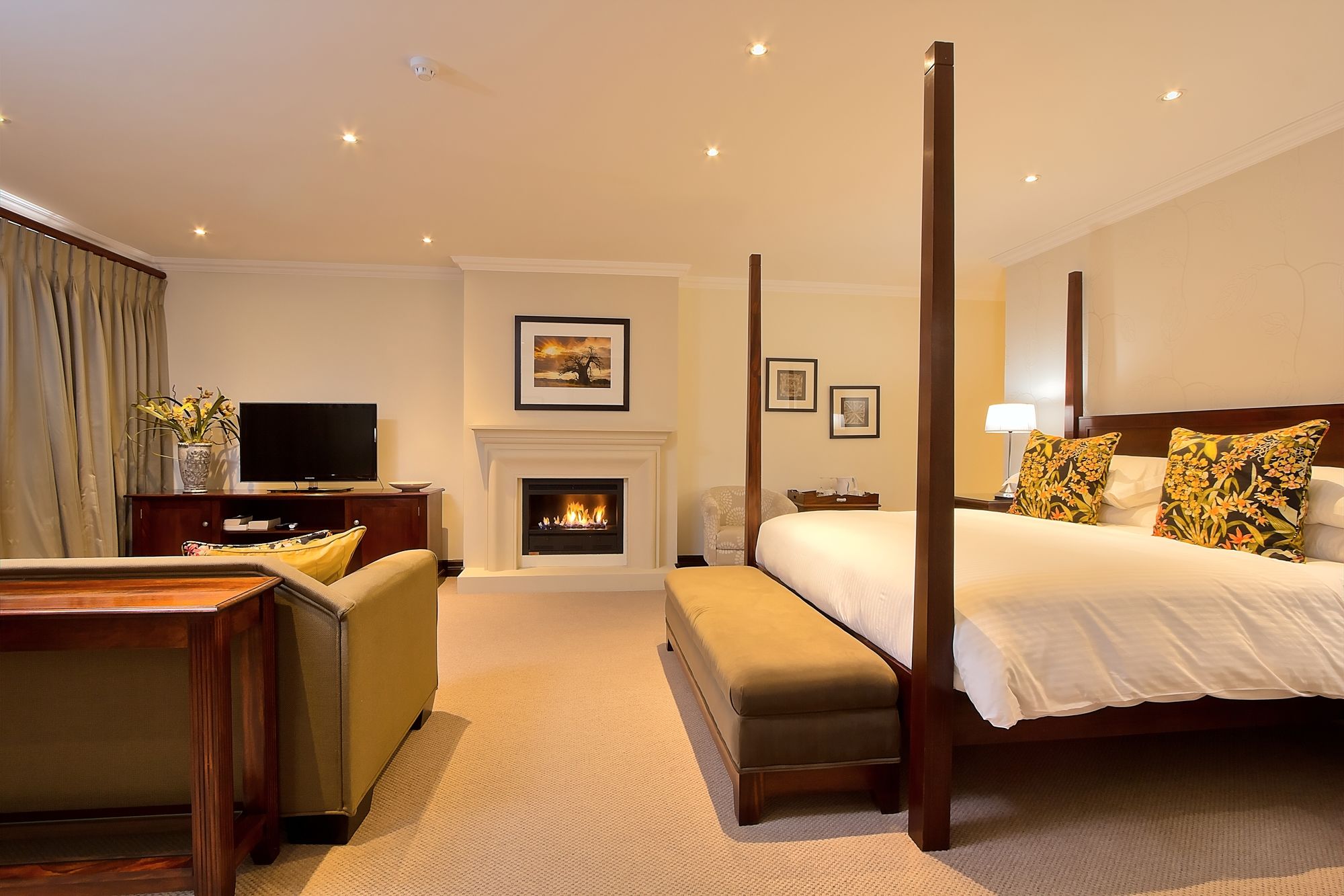 Фото The Syrene Boutique Hotel