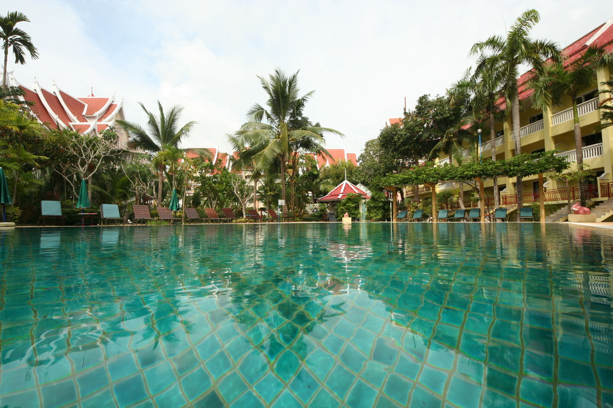 Фото Ayodhaya Palace Beach Resort Krabi