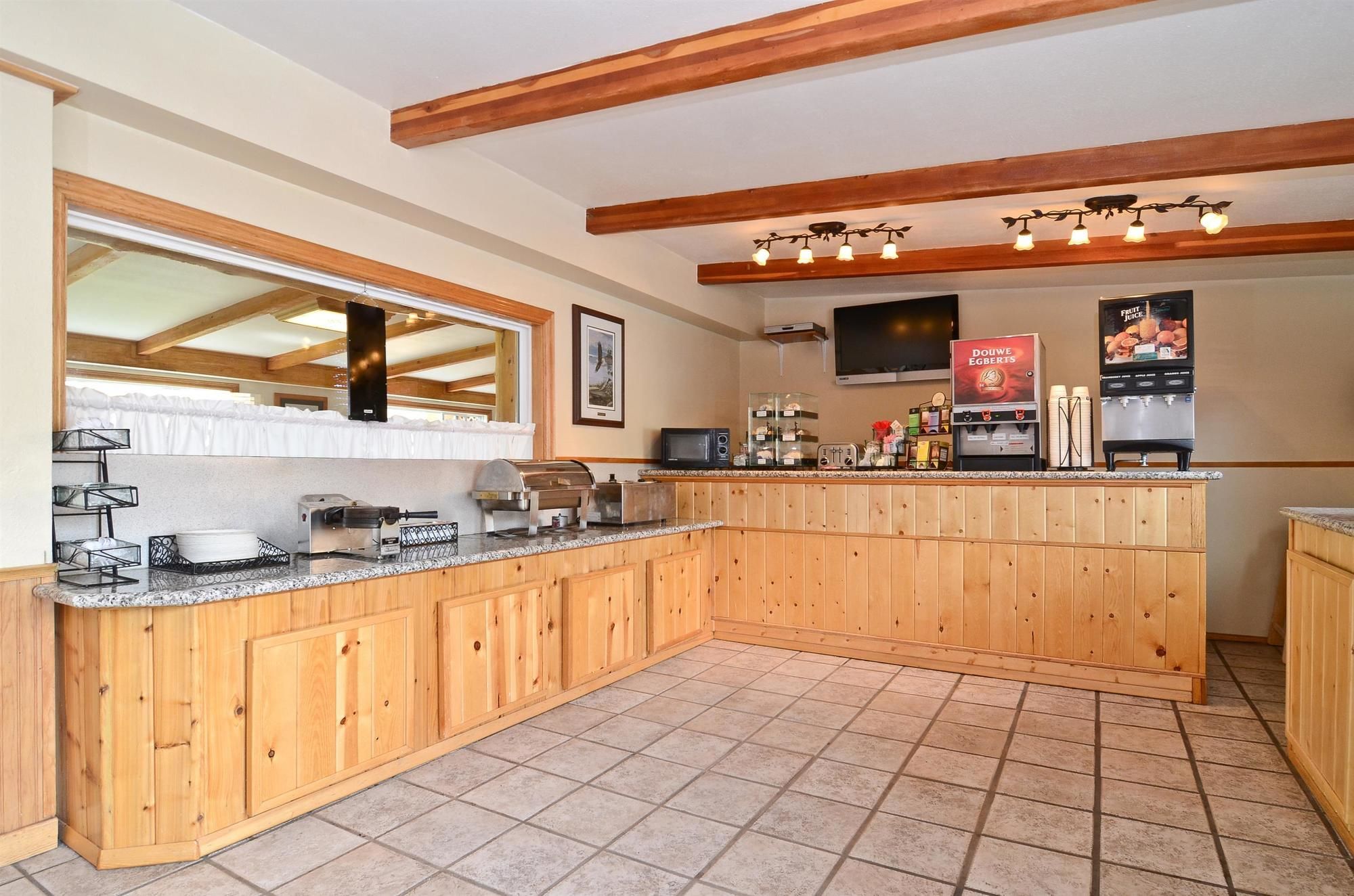 Фото Best Western Valdez Harbor Inn