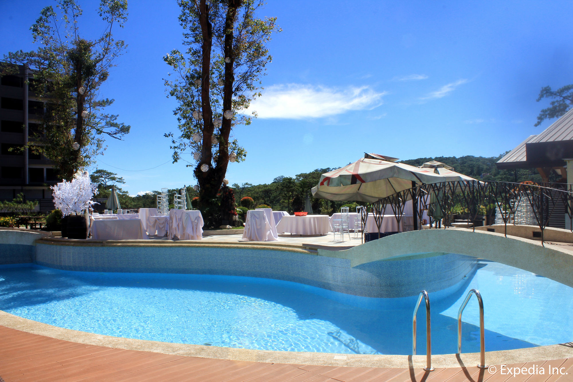 Фото Newtown Plaza Hotel