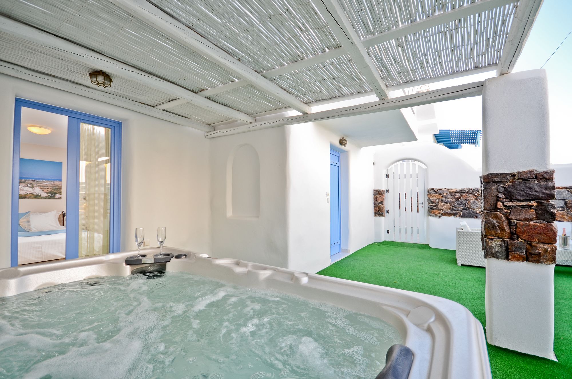 Фото Naxos Island Hotel