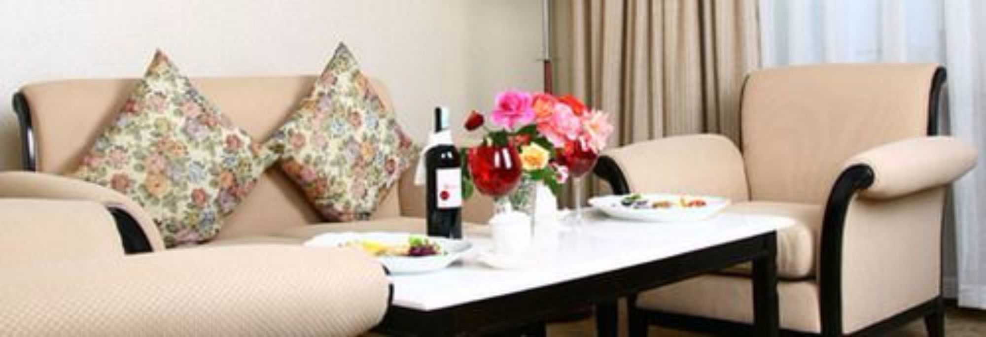 Фото Ulaanbaatar Hotel