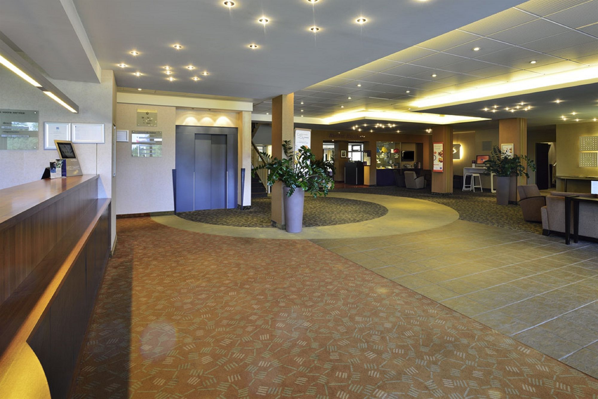 Фото Novotel Bayeux