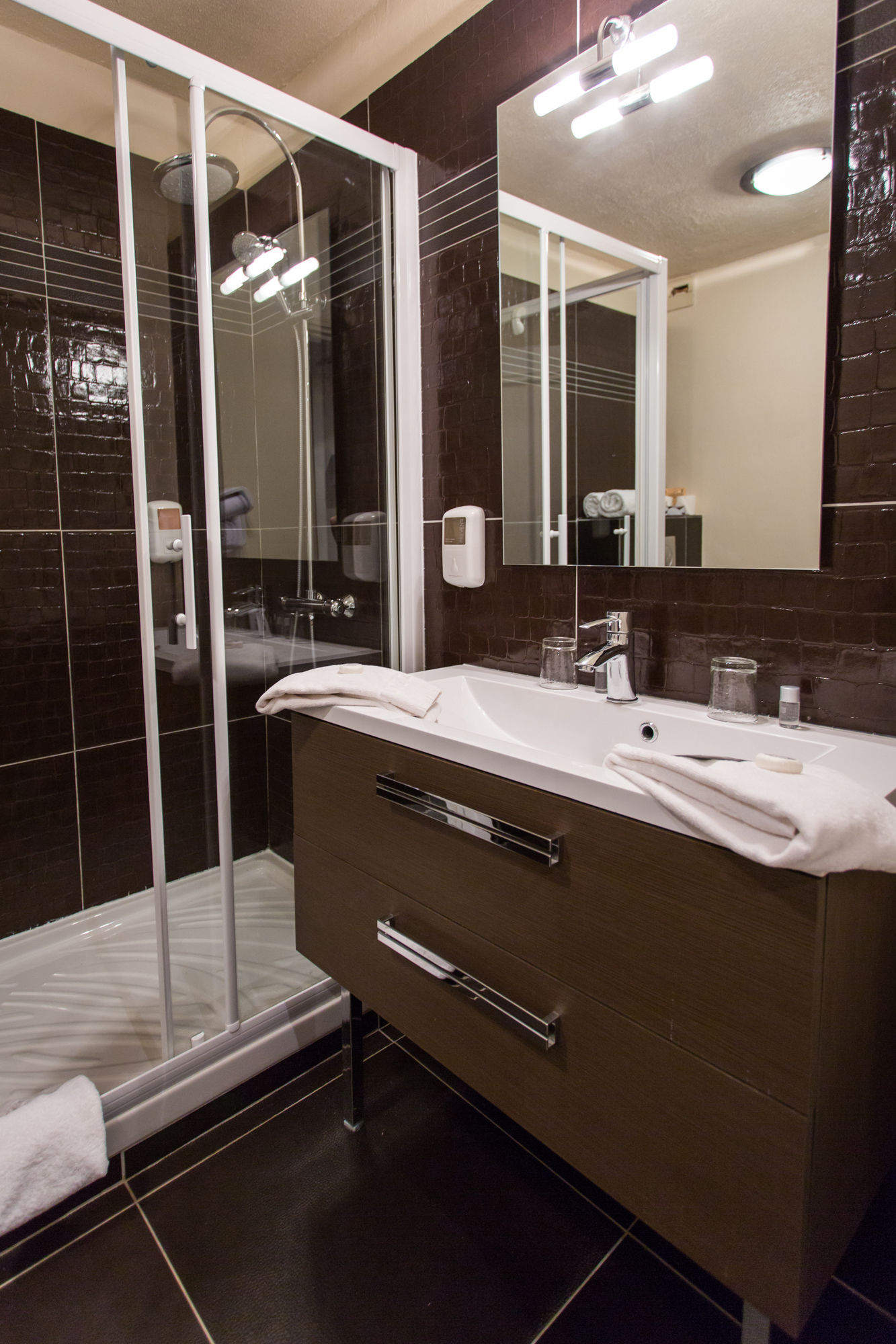 Фото Confidentiel hôtel