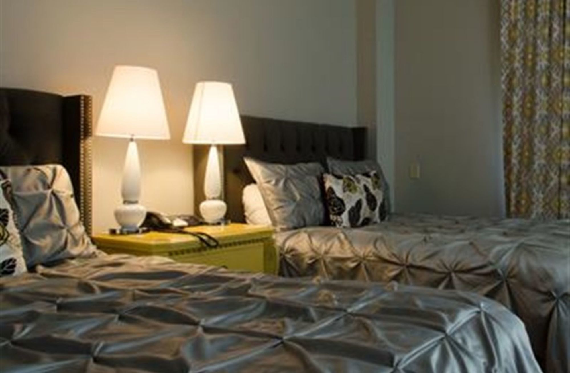 Фото Old Capitol Inn