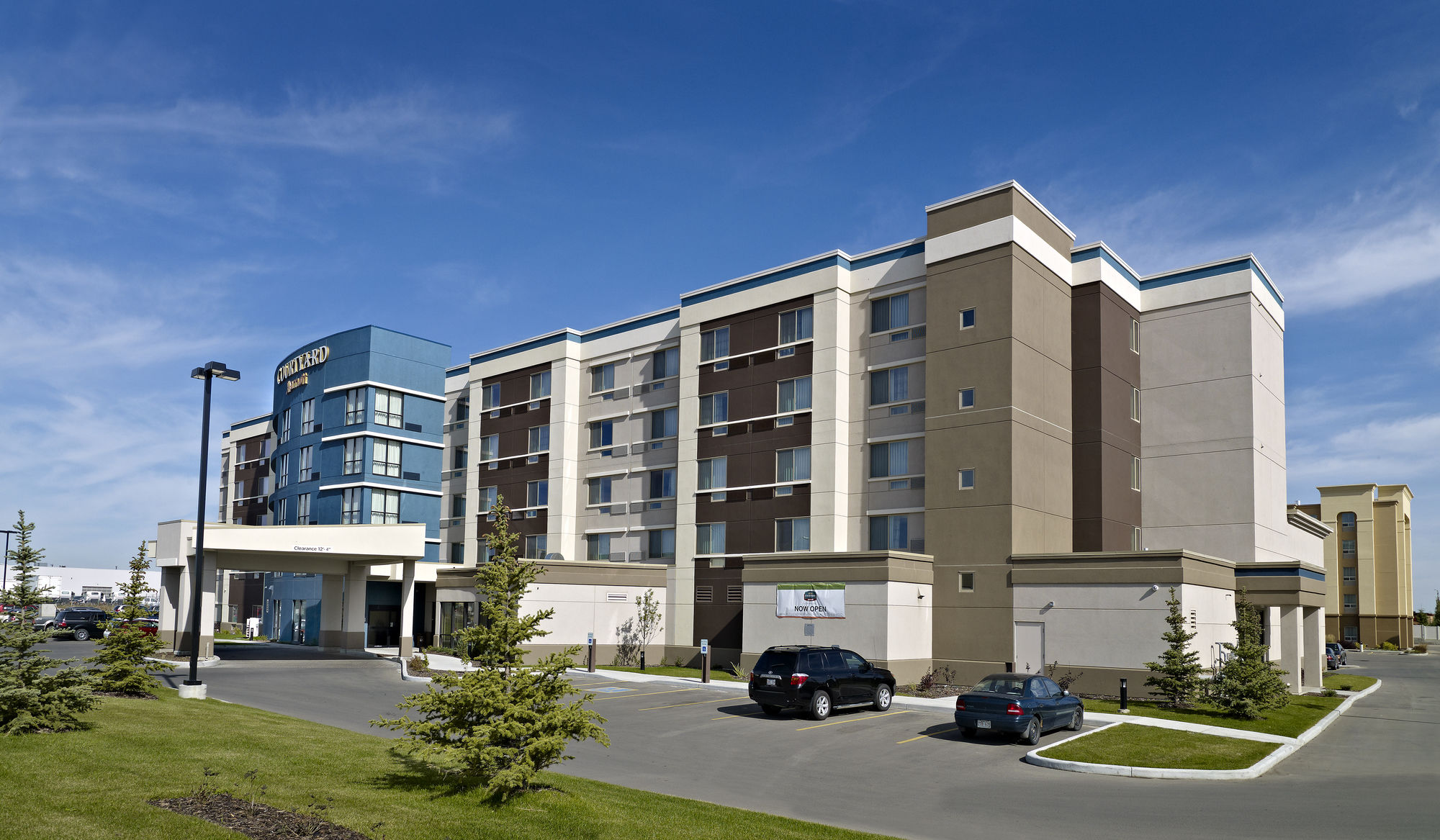 Фото Courtyard by Marriott Edmonton West