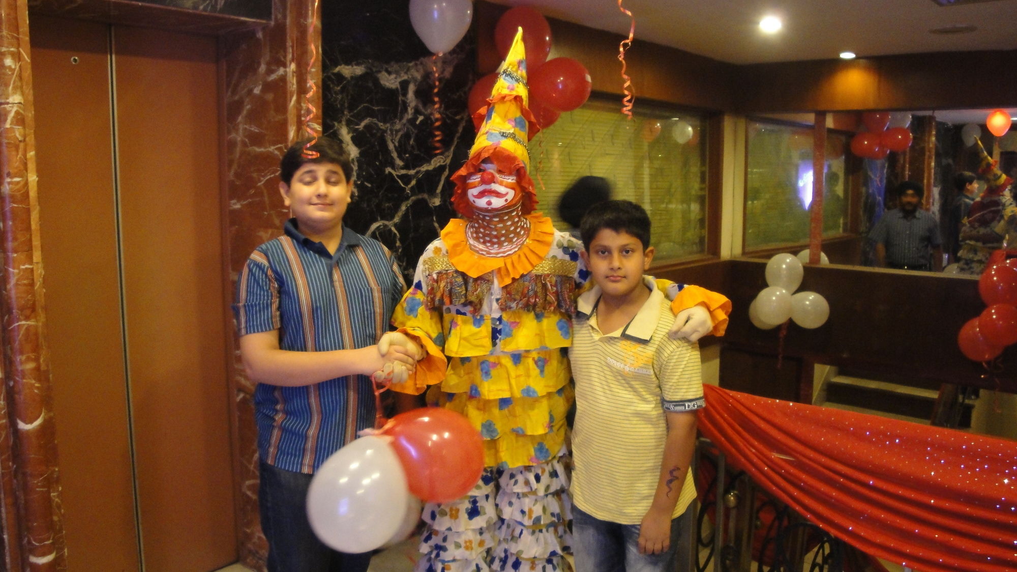 Фото The Maya Hotel