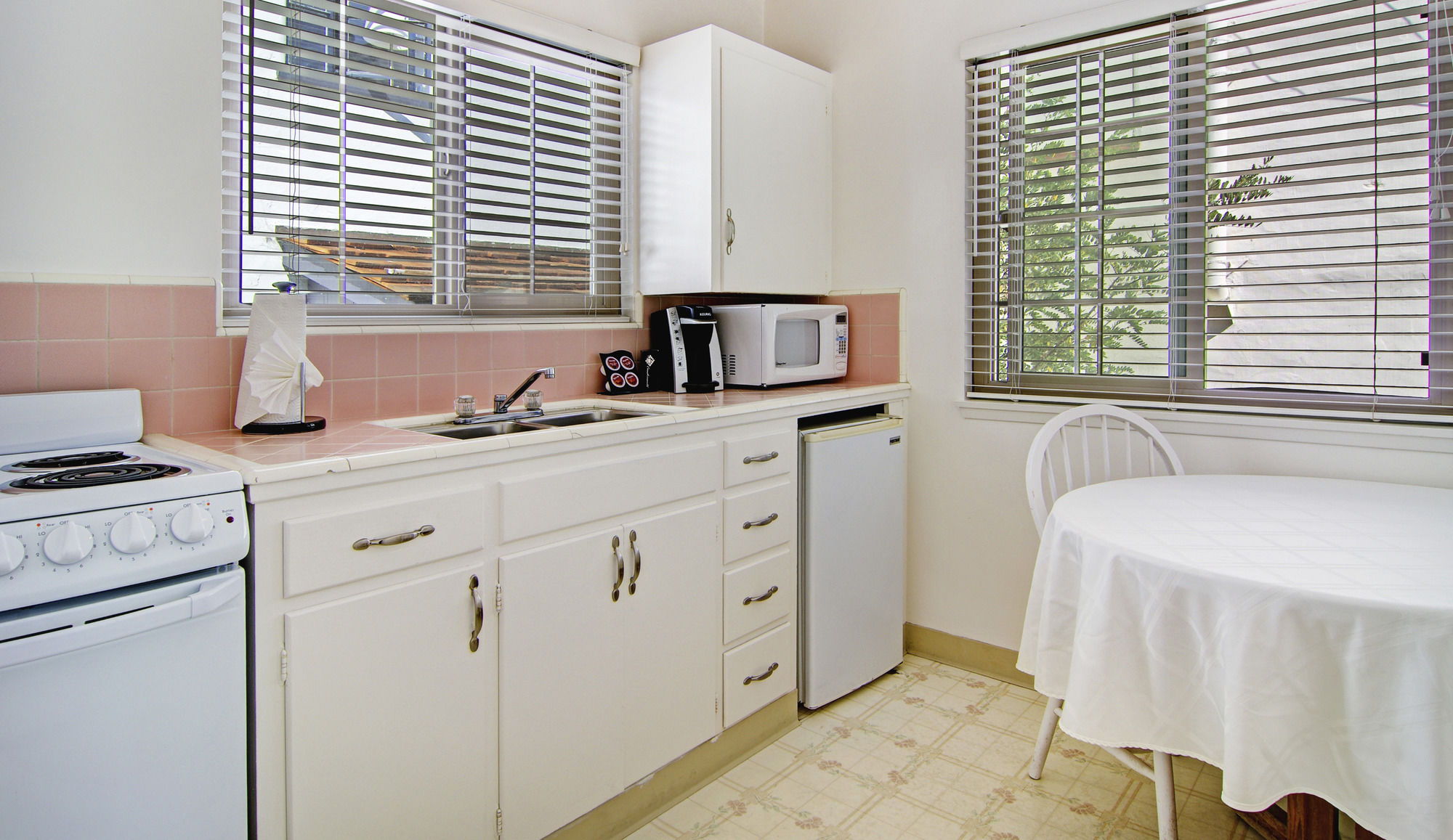 Фото Candle Light Inn