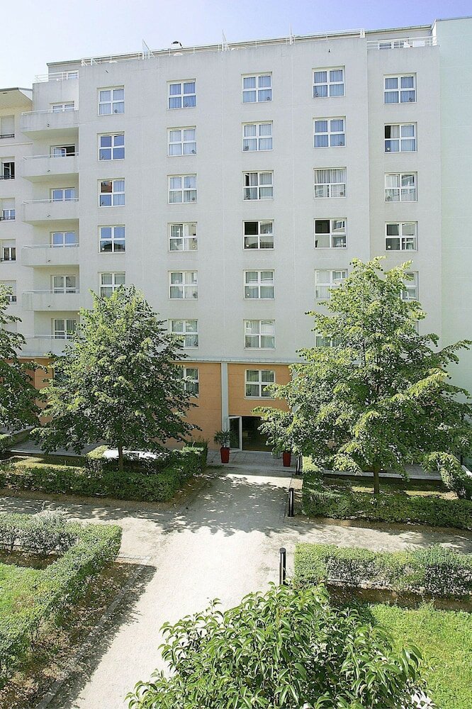 Фото Appart'city Classic Lyon Part Dieu Villette