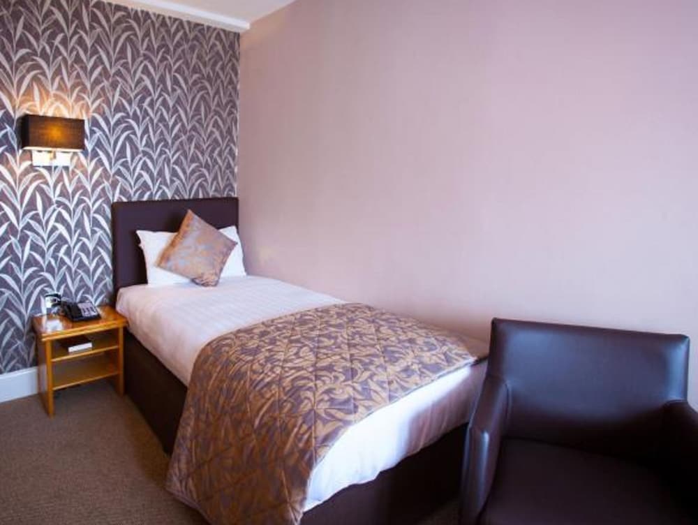 Фото The Durley Dean Hotel