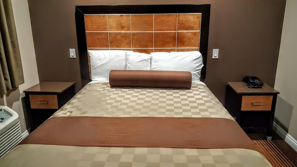 Фото Gardena Terrace Inn