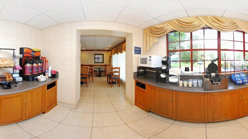 Фото Quality Inn Near Princeton