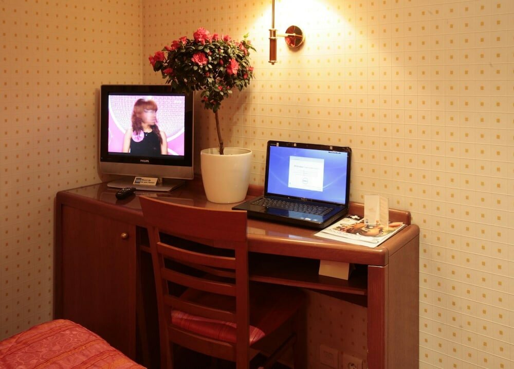 Фото Charlemagne