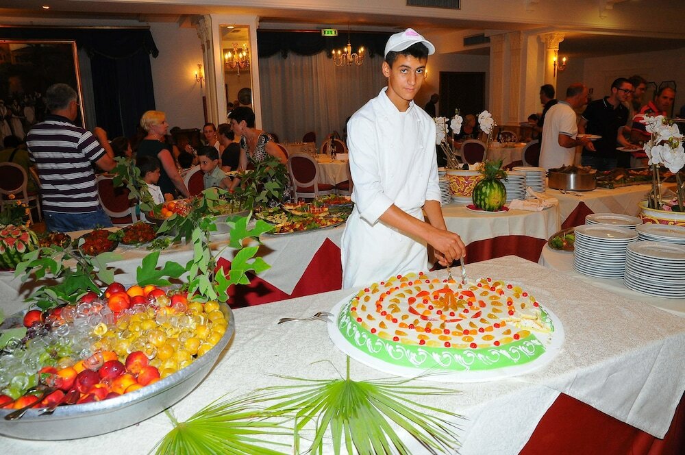 Фото Delfino Beach Hotel