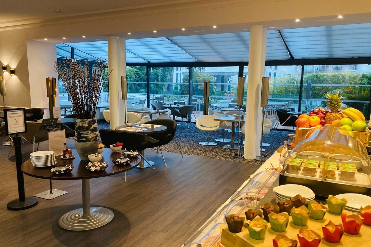 Фото Hotel Le Canberra