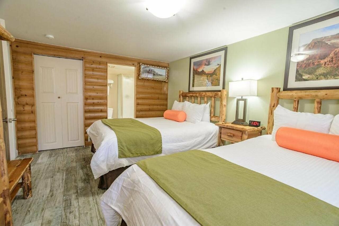 Фото Pioneer Lodge