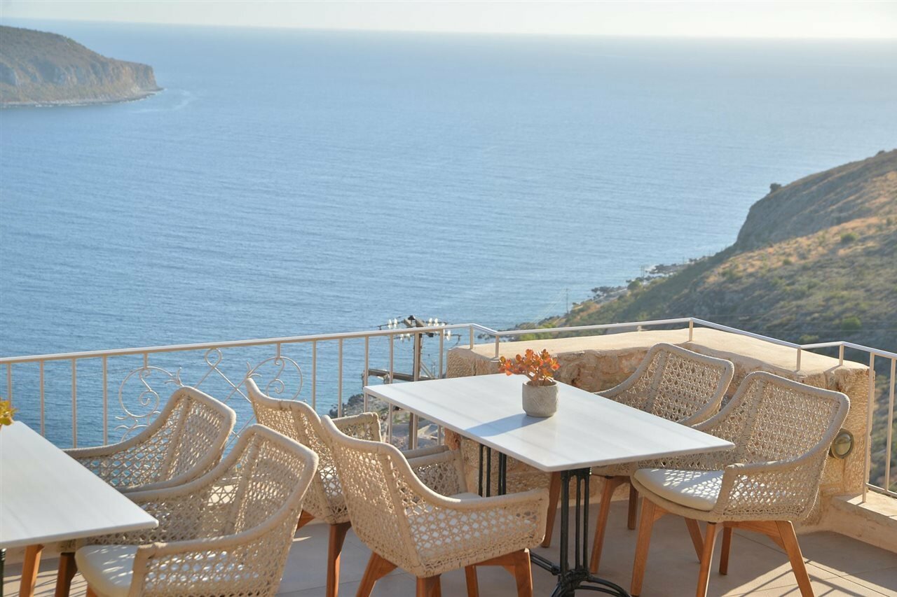 Фото Akrolithi Boutique Hotel