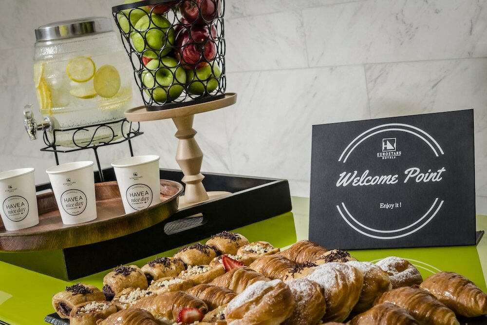 Фото Ikonik Angli