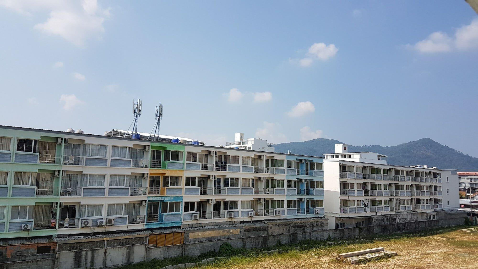 Фото Green Harbor Hotel & Service Apartment