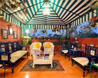 Фото On The House