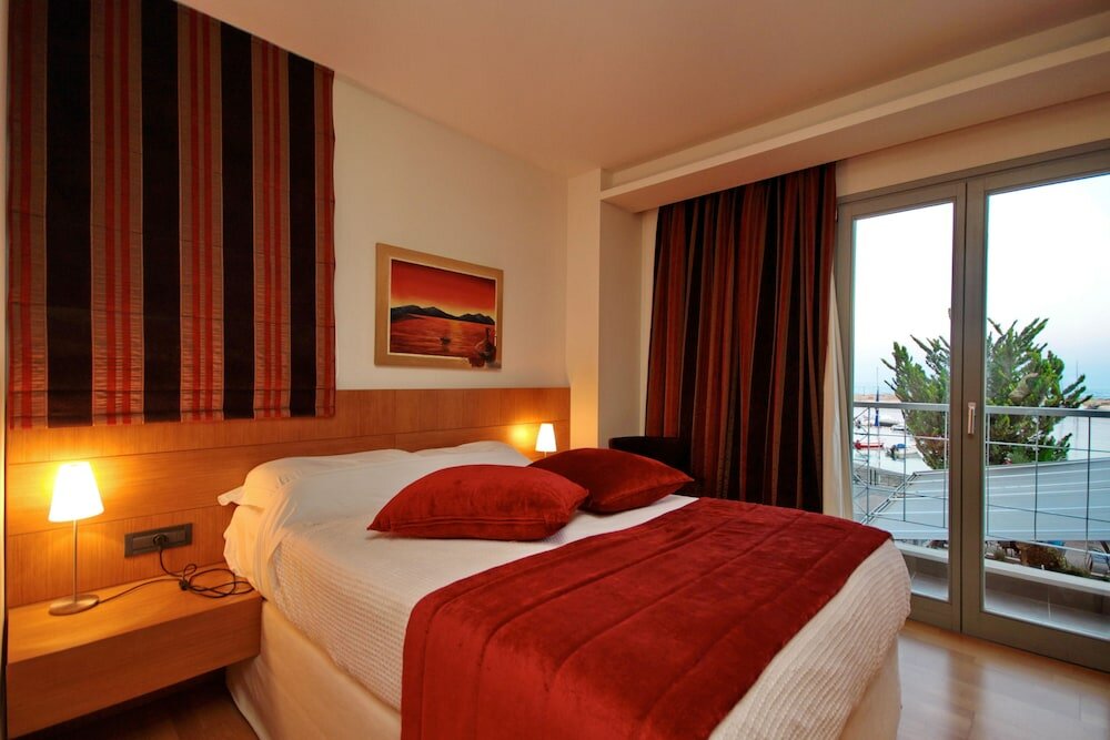 Фото Astros Beach Boutique Hotel