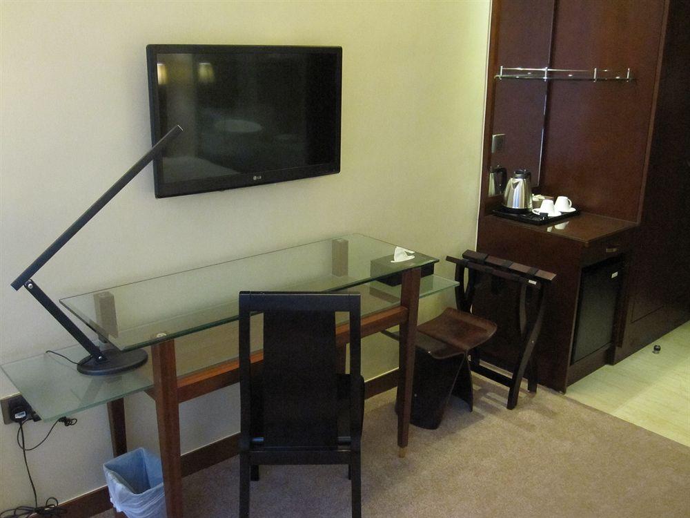 Фото Brighton Hotel Hong Kong