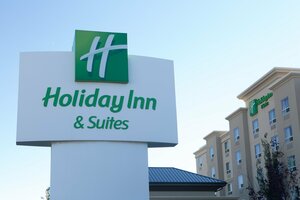 Гостиница Holiday Inn Hotel & x26; Suites-West Edmonton