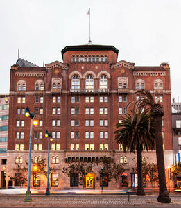 Гостиница Harbor Court Hotel