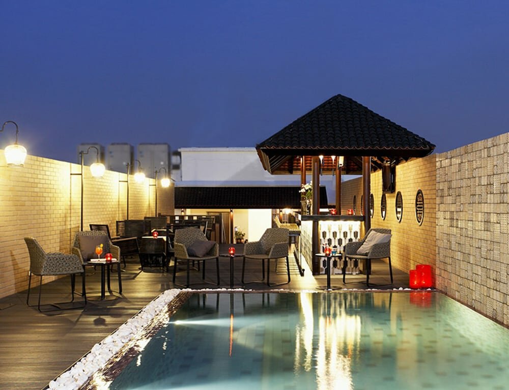 Hotel Baan Chart, Bangkok, photo