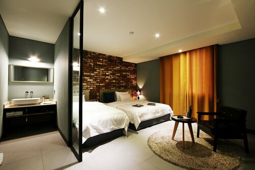 Гостиница Sr Design Hotel в Йонъине