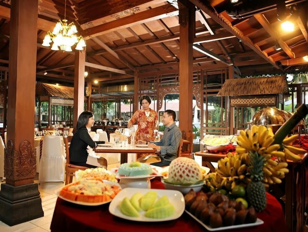 Hotel Circle K seblh hotel Cakra Kembang, Earth, photo