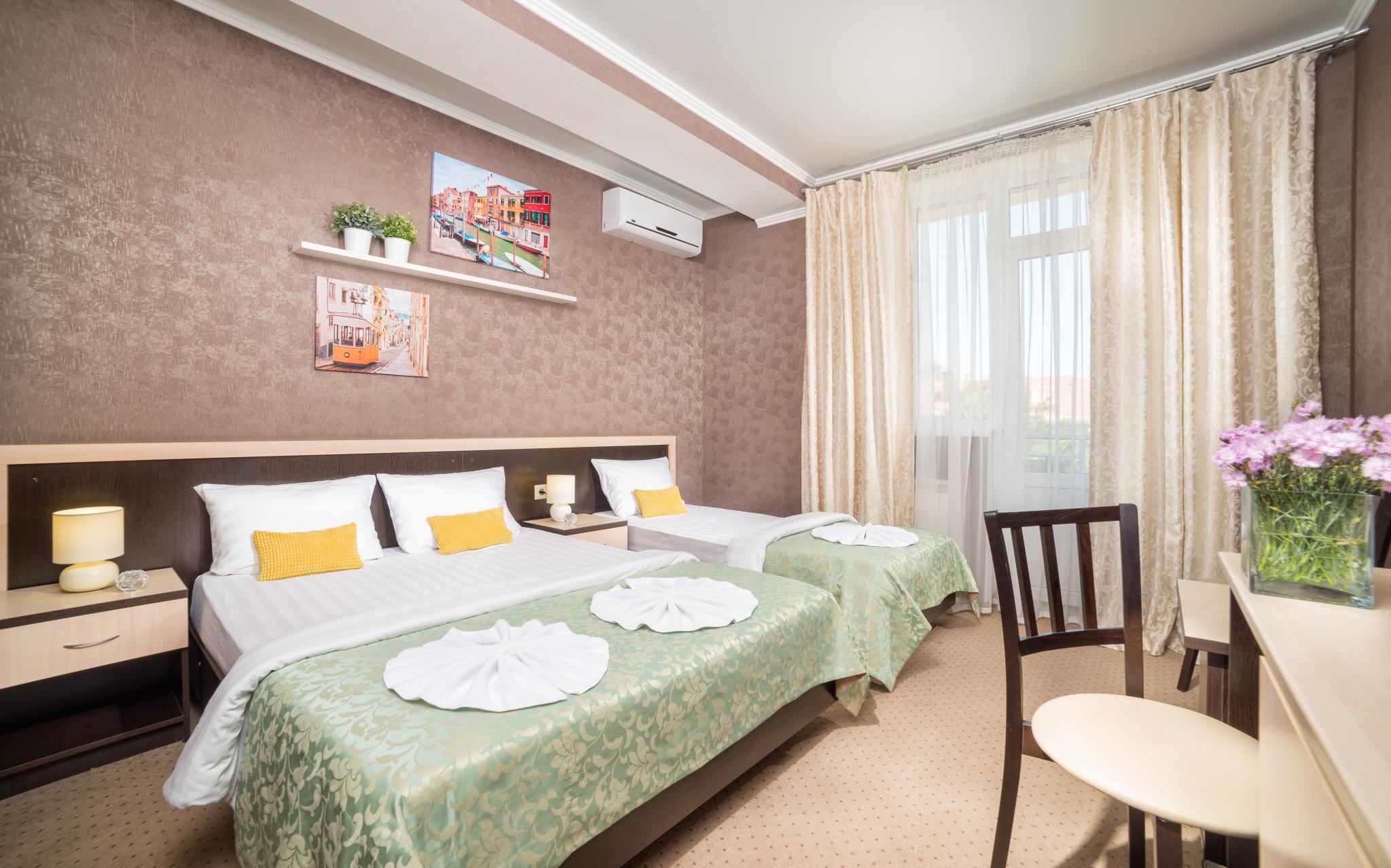 Фото отеля 2