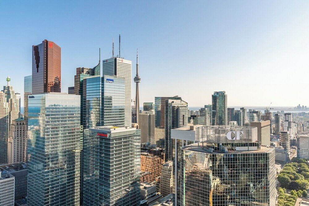 Фото Bonvoy Suites Eaton Centre