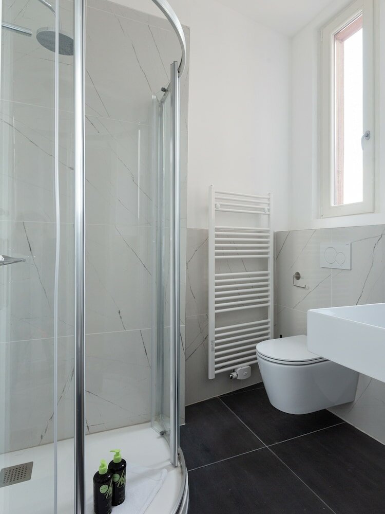 Фото Limehome Baden-Baden Bäderstraße