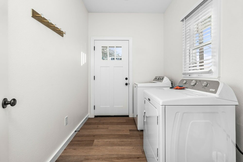 Фото Bold Bright 4br/3.5full Baths Near Riverwalk Dtown