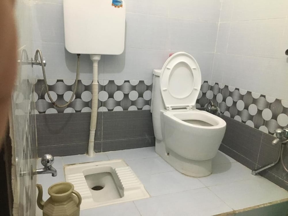 Фото Embassy inn Guest House Hyderabad