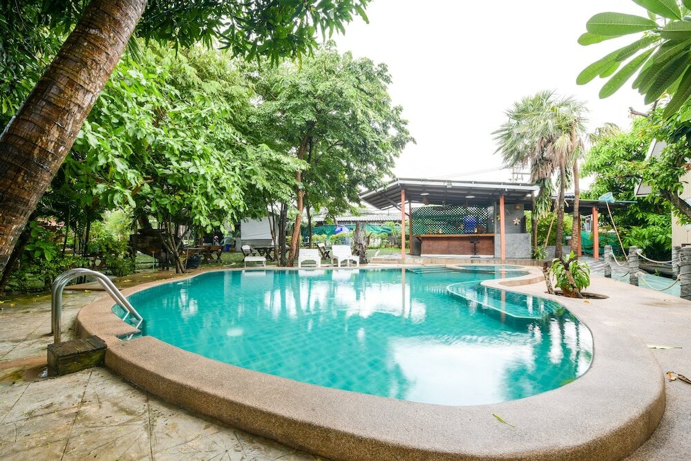 Фото Deeden Pattaya Resort