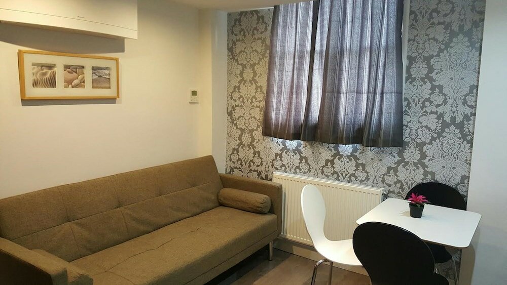 Фото Imperial Court Suites