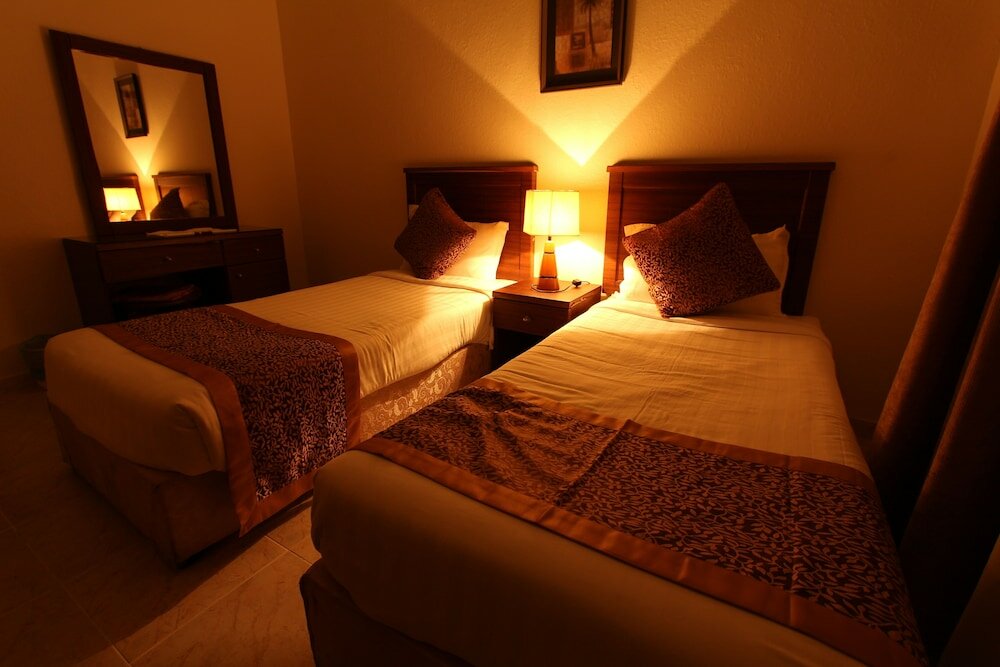 Фото Khalifa Tower Hotel Apartments