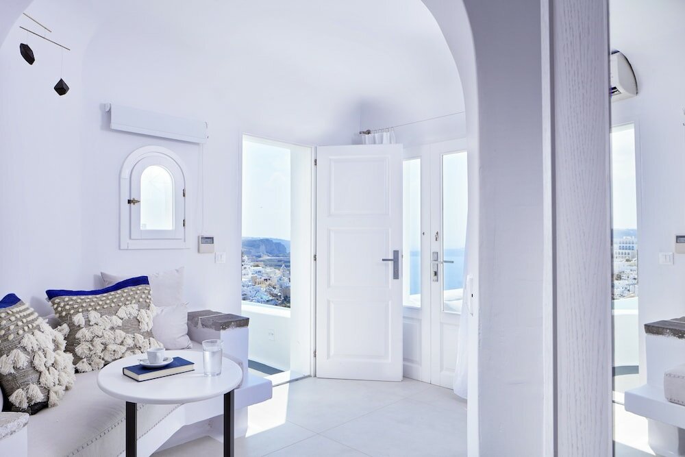 Фото Cosmopolitan Suites