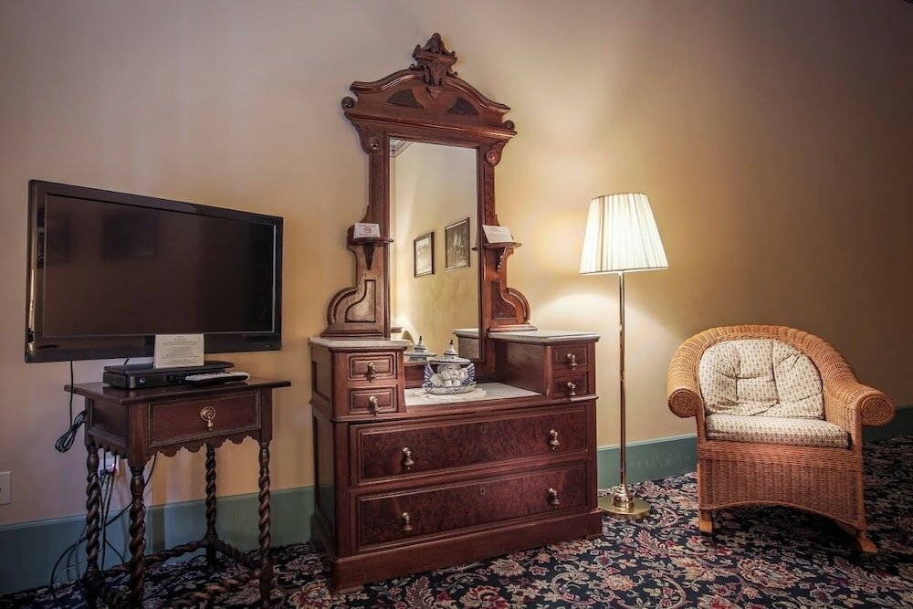 Фото The Weinhard Hotel