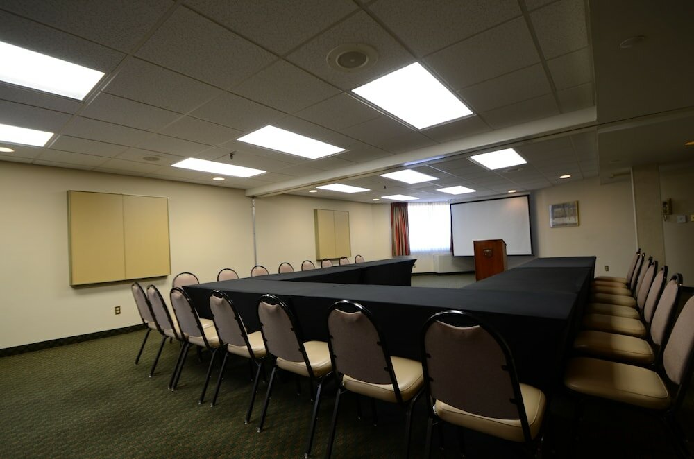 Фото English Inn of Charlottesville