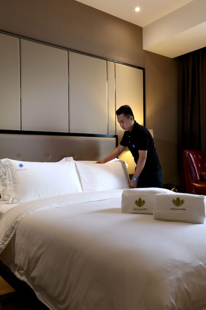 Фото Lotus Blu Hotel