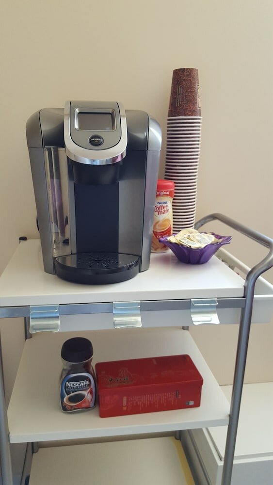 Фото Yvr Vickie’s Bed and Breakfast