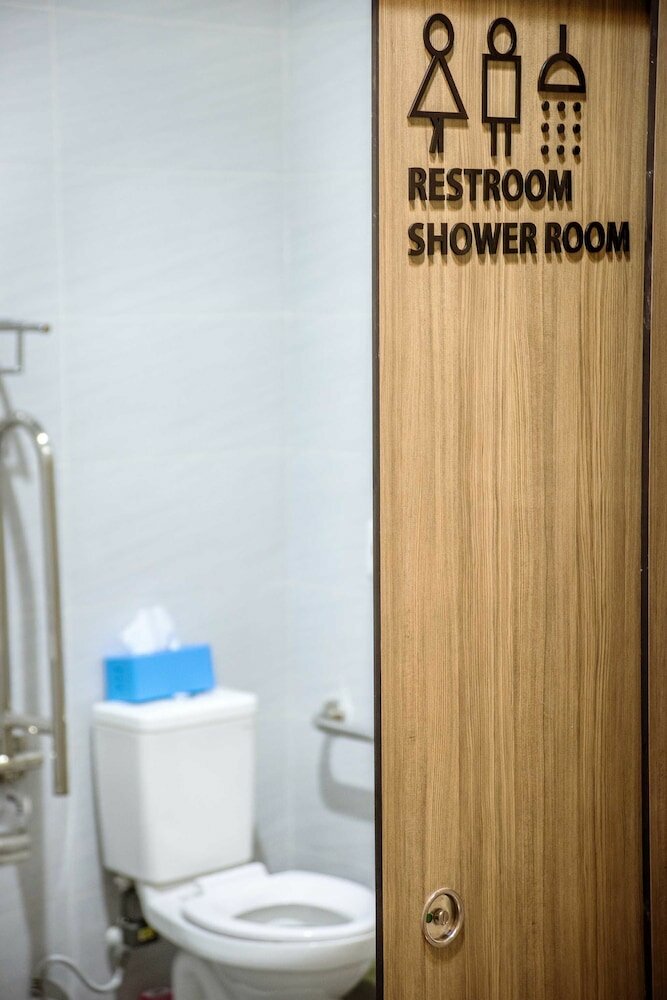 Фото Old Door Hostel & Bar