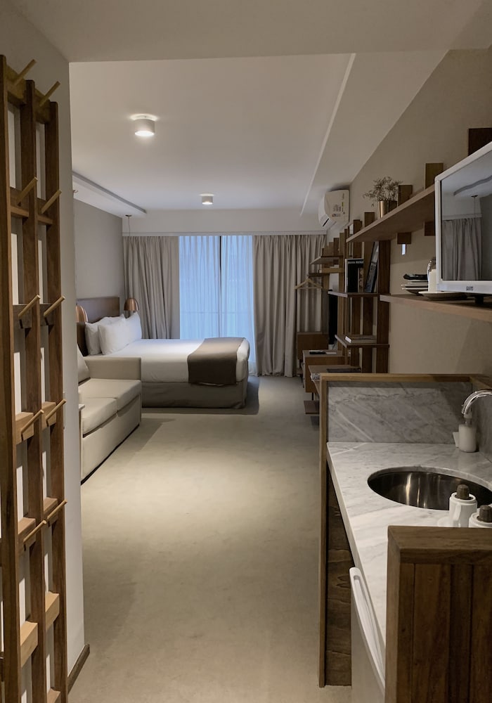 Фото Aq Tailored Suites