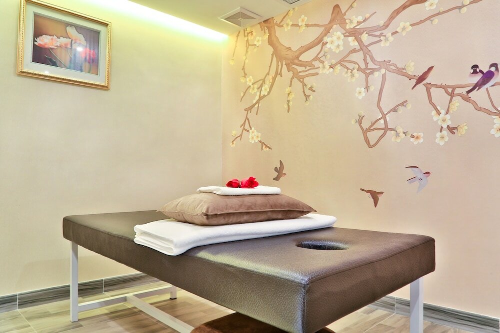 Фото China Hotel