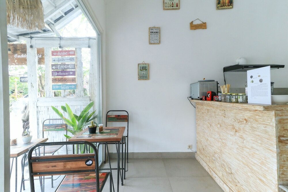 Фото The Wina Echo Beach Guesthouse
