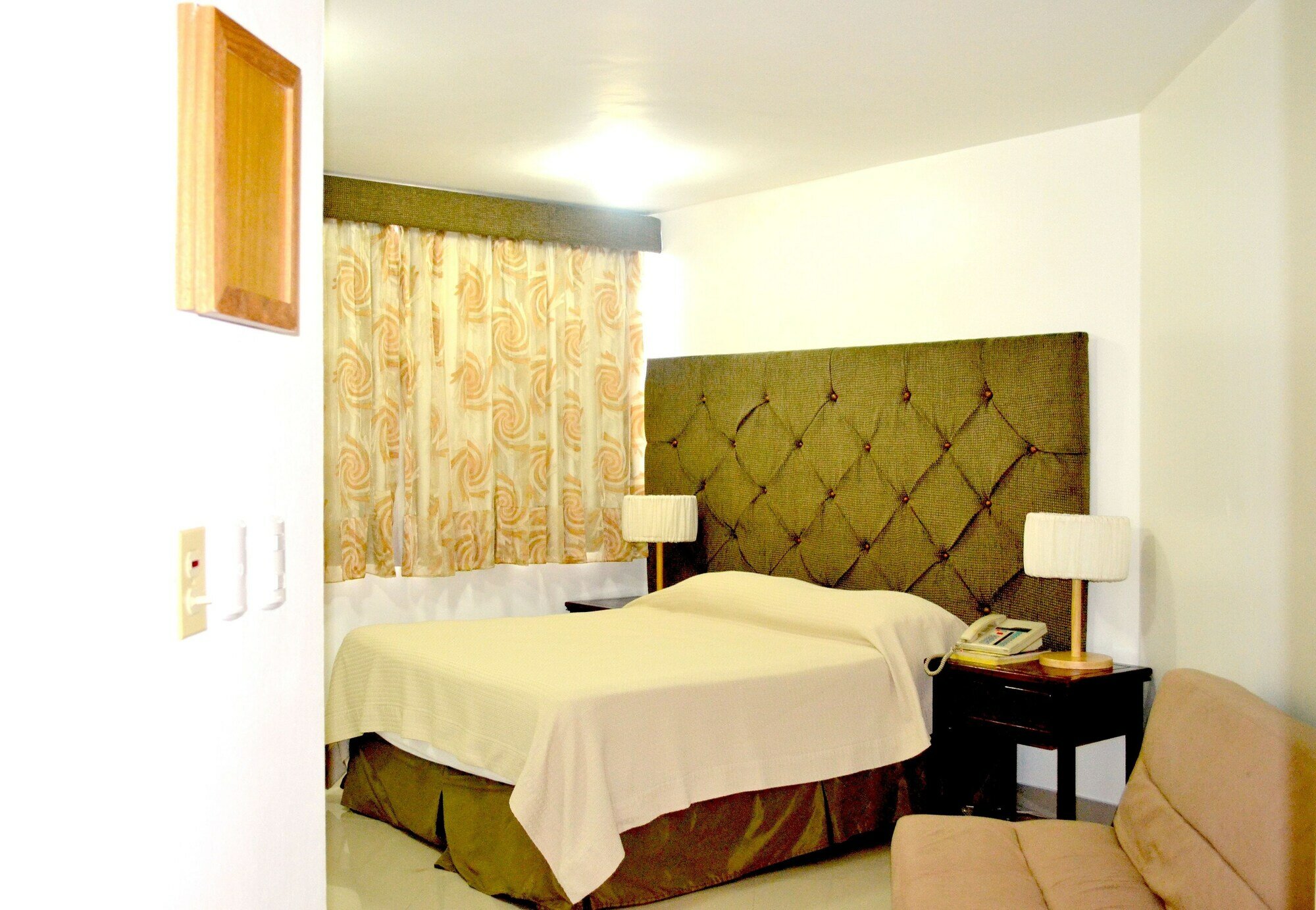 Фото Aparta Hotel Plaza del Sol